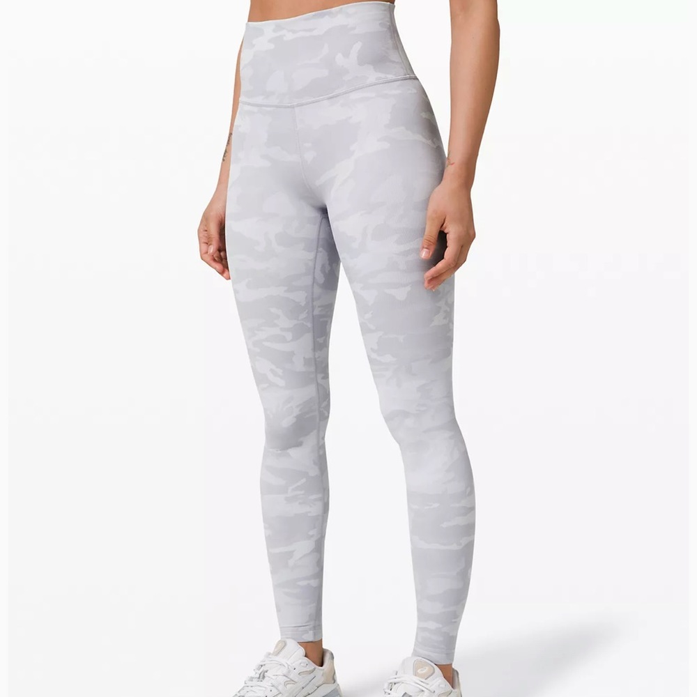 Lululemon Wunder Under Size 6 White Camo